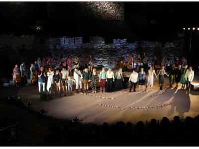 Γεμάτο και τις δύο πρώτες μέρες το θέατρ...