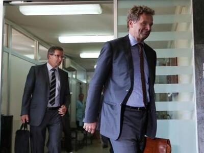 Η ώρα της κρίσης! Ραντεβού Στουρνάρα - τ...