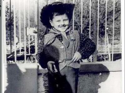 Ο καουμπόι της φωτογραφίας είναι σήμερα Υπουργός