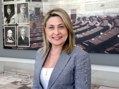 Σταθερή στις απόψεις μου, σταθερά στη σω...