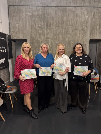 ΑΠΟ ΑΡΙΣΤΕΡΑ- ΜΑΡΙΑ ΜΠΙΣΜΠΙΚΗ -ΑΘΑΝΑΣΙΑ ...