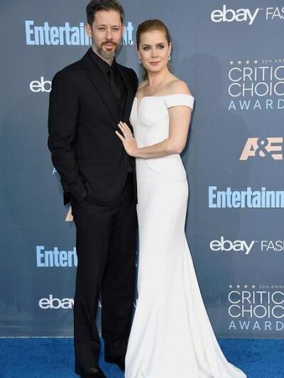 ΕΙΜΙ ΑΝΤΑΜΣ ΜΕ ATELIER VERSACE