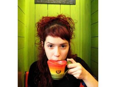 Η νεαρή τραγουδοποιός Joanna Drigo αυτό ...