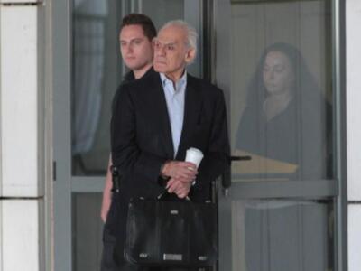 "Ο Άκης Τσοχατζόπουλος κοιμάται αγκ...