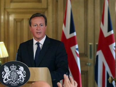 Προειδοποιεί για έξοδο της Βρετανίας από...