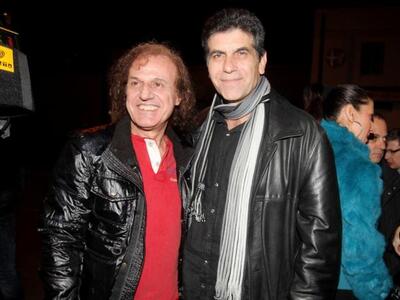 Βασίλης Παπακωνσταντίνου, Γιάννης Μπέζος