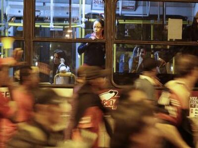 Βραζιλία: Άγριο ξύλο με την αστυνομία γι...