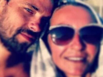 Ο Απoστόλης Τότσικας  και η Ρούλα Ρέβη ζ...