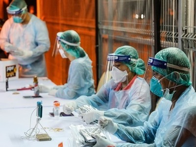 Kορωνοϊός: 722 οι νεκροί- Πώς μολύνθηκε ...