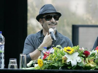 Ο Νότης Σφακιανάκης έδειρε το σύντροφο τ...