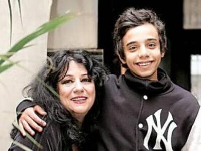 Άννα Βαγενά: Συστήνει τον «θετό της γιο»