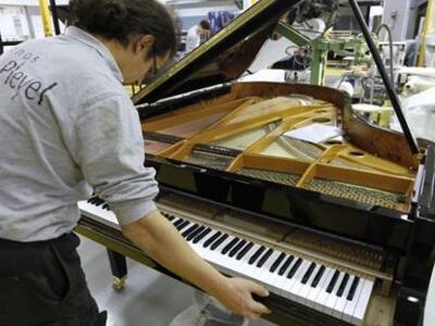 Έκλεισε το εργοστάσιο που έφτιαξε τα πιά...