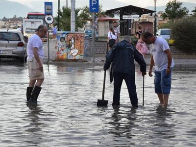 Πλημμύρισε το Ναύπλιο από τη νεροποντή –...