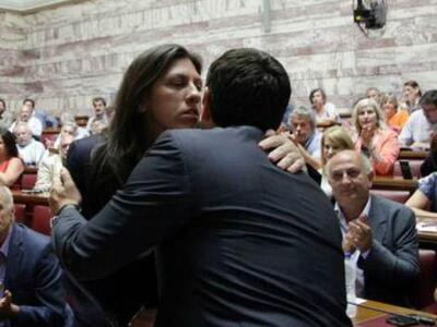 Στην έδρα του προέδρου της Βουλής η Ζωή ...