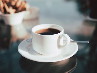 Καφές- Τσάι: Ποιο ρόφημα είναι πιο υγιεινό;