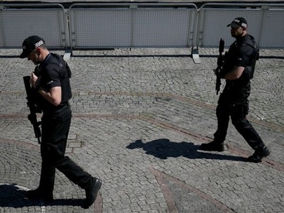 Σκότωσαν με μαχαιριές έγκυο 8 μηνών- Σε ...