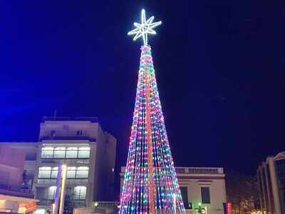 Αίγιο: Πλήθος κόσμου στη φωταγώγηση του ...