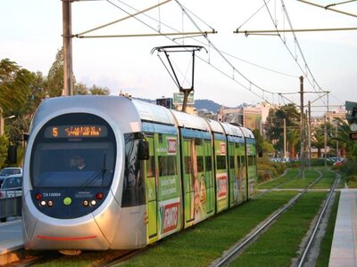 Αθήνα: Τρένο παρέσυρε γυναίκα- Διακομίστ...