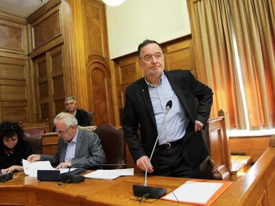 Λαφαζάνης: Μια ταπεινωτική υποταγή θα βά...