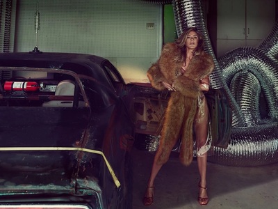 Οικολογική γούνα Rabanne, lingerie by Ar...