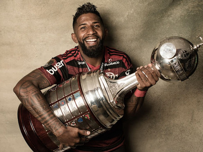 Οι 11+1 «ερυθρόλευκοι» που κατέκτησαν το...