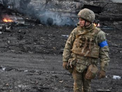 Το Κίεβο καταδικάζει την κήρυξη «στρατιω...