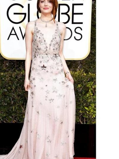 Η ΕΜΜΑ ΣΤΟΟΥΝ ΜΕ VALENTINO ΓΕΜΑΤΟ ΑΣΤΕΡΙΑ