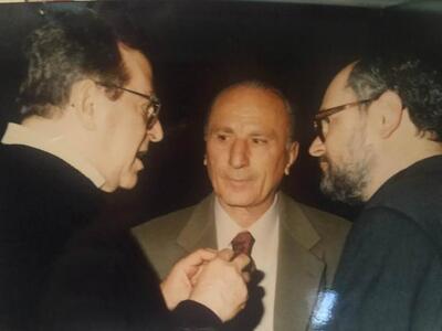 Διακρίνονται οι Σπύρος Τσακνιάς, Χρήστος...