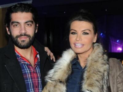 Ν. Λοτσάρη: Με στενό τζιν στην πρώτη δημ...