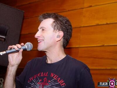 ΔΕΙΤΕ ΦΩΤΟ από το live του Κώστα Μπίγαλη...