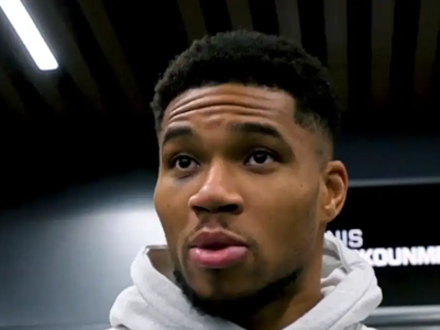 Γιάννης Αντετοκούνμπο για το μαυρισμένο ...