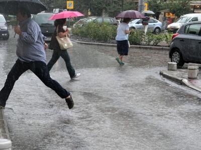 Δυτική Ελλάδα: Με ομπρέλες ανα χείρας αύ...