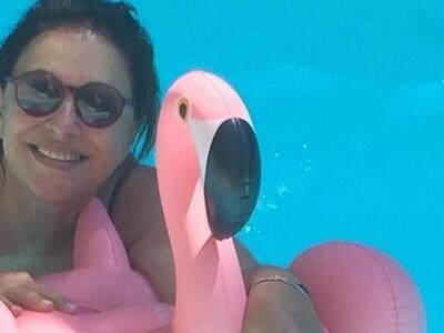 Η χάρις Αλεξίου έχει το δικό της... Φλαμ...