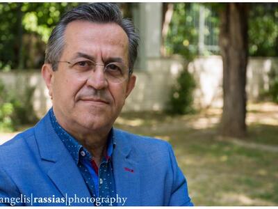 Νίκος Νικολόπουλος: «Ποιός ελέγχει τα μέ...