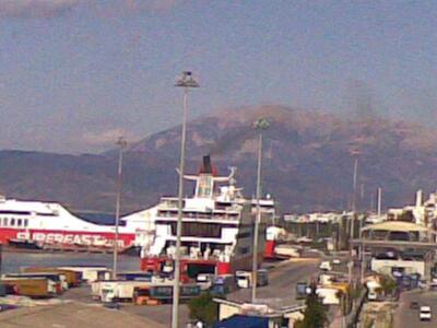 Πάτρα: Πετάγονται κάθε βράδυ από τα κρεβ...