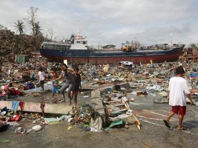 Χρήματα για τους πληγέντες μαζεύουν οι Φ...
