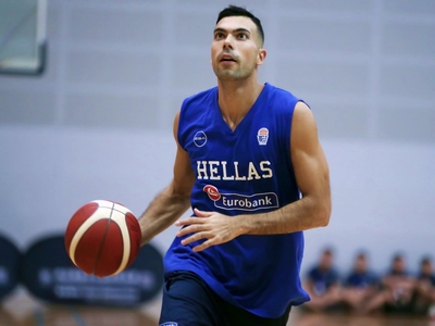 Χαμόγελα για Σλούκα - Μπήκε στις προπονή...