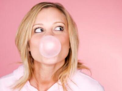 Απίστευτο: Τι προκαλεί η τσίχλα στον εγκέφαλο;