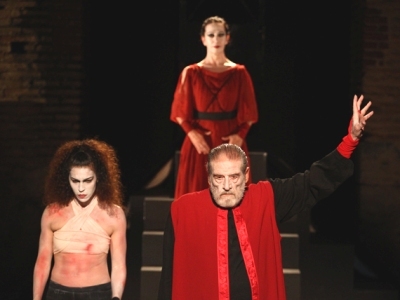 Στιγμιότυπο από την παράσταση