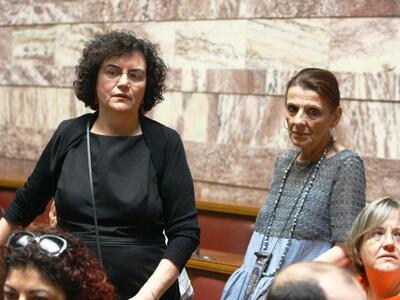 Σε εξέλιξη η τελετή παράδοσης – παραλαβή...