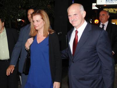 Με βαράκια ο Παπανδρέου-Βατραχοπέδιλα η Άντα!