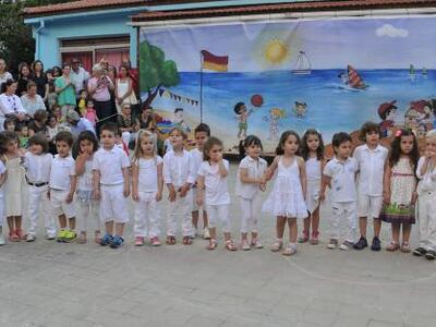Oι μαθητές του Α' Δημοτικού Παιδικού Στα...