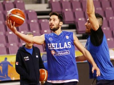 Μπάσκετ: Με Γκίκα και Σαλούστρο η Εθνική...