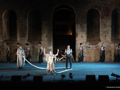 Θεατρική κριτική για τις Βάκχες