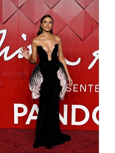 Ολίβια Κούλπο με Miss Sohee Couture