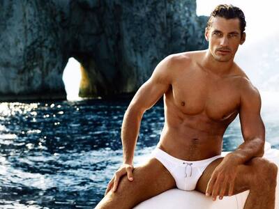 Ο πιο όμορφος άνδρας του κόσμου κάνει δι...