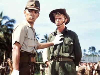 Οι σινεφίλ αποχαιρετούν τον Ντέιβιντ Μπό...