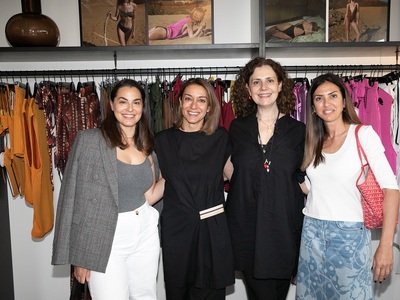 Βίβιαν Παπαγεωργίου, Σόφη Δελούδη, Μία Κ...