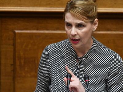 Στην αντεπίθεση η Παπακώστα: Θέλω μια με...