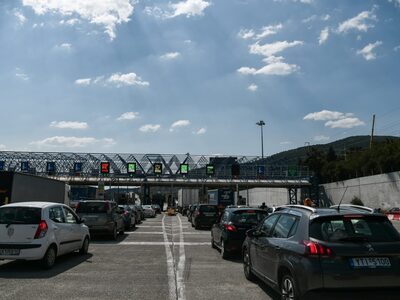 Έξοδος Πάσχα: Πάνω από 575.000 οχήματα π...